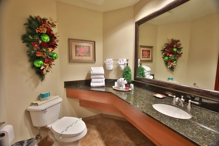 The Inn at Christmas Place in Pigeon Forge | Best Rates & Deals on Orbitz