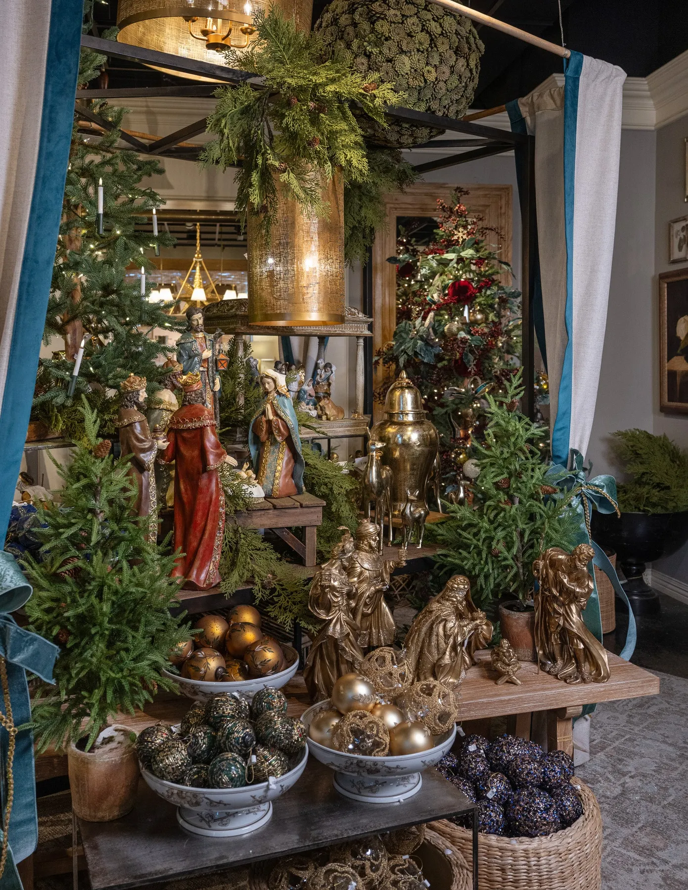 The Nativity Christmas Look – Nell Hill's