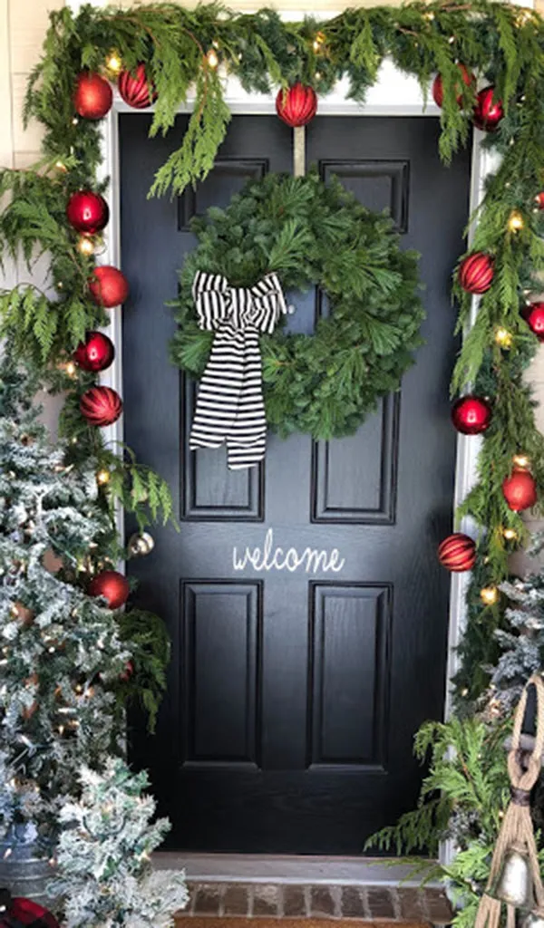 There is Nothing Like a Live Christmas Wreath for Christmas – Lynch Creek  Farm