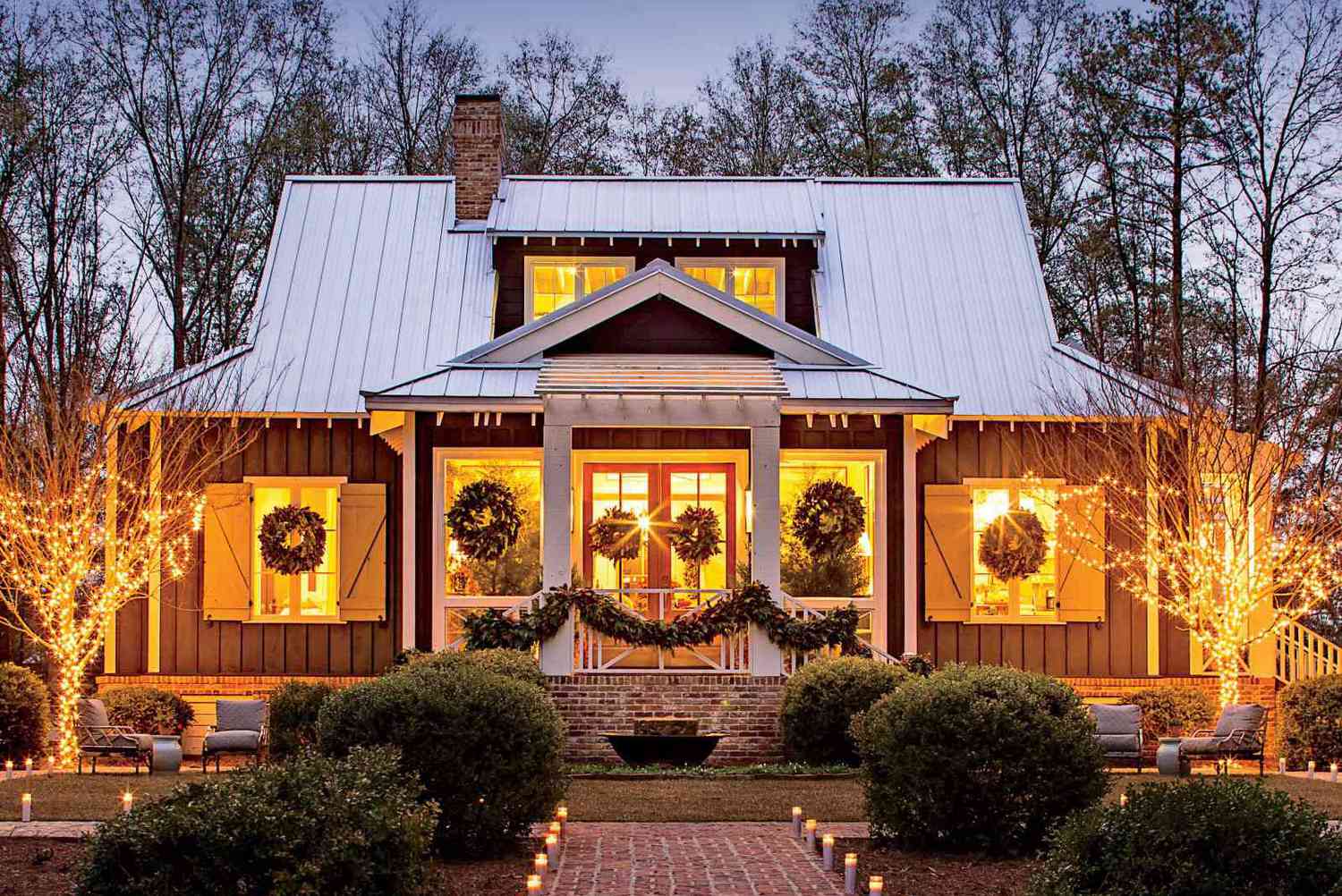 This Georgia Cottage Is 2,000 Square Feet Of Holiday Cheer