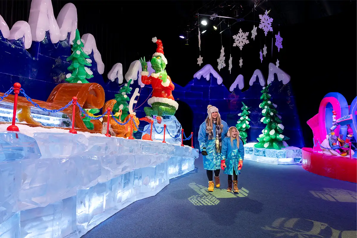 This Year's Gaylord National ICE! Display Features a Grinch Theme