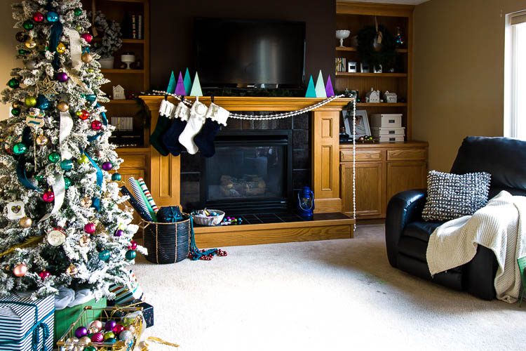 Thrifty And Colorful Christmas Decor Ideas In The Living Room - Small Stuff  Counts