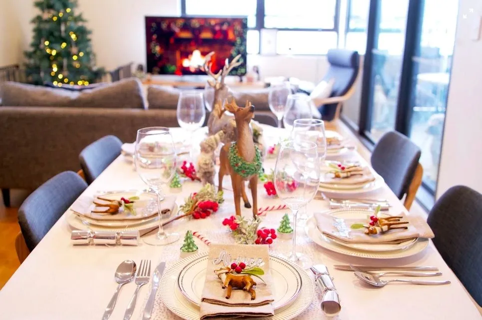 Top tips for decorating the Christmas table - Garsons