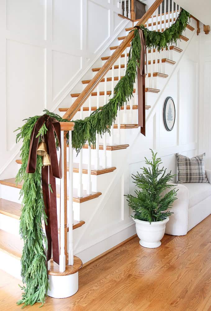 Traditional Christmas Decorating Ideas with a Modern Twist - Stefana Silber