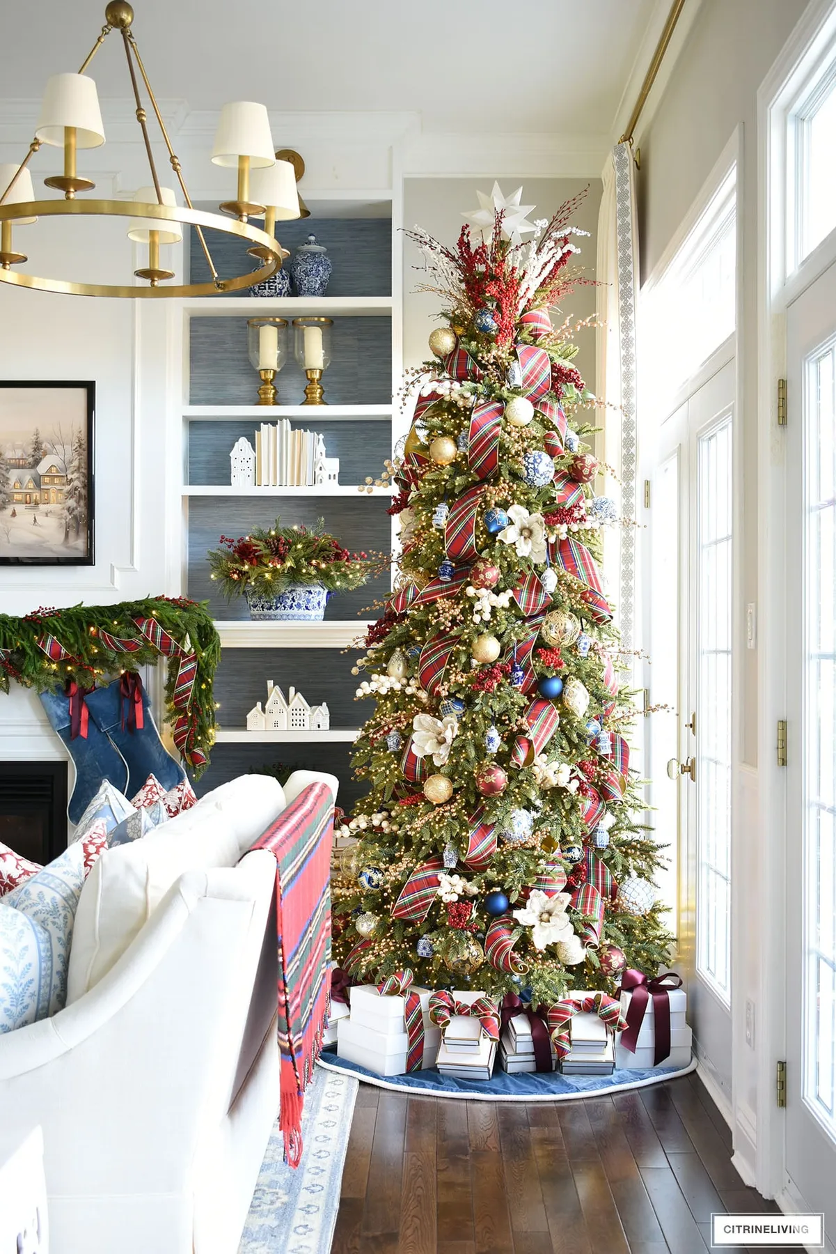 TRADITIONAL CHRISTMAS TREE | CITRINELIVING