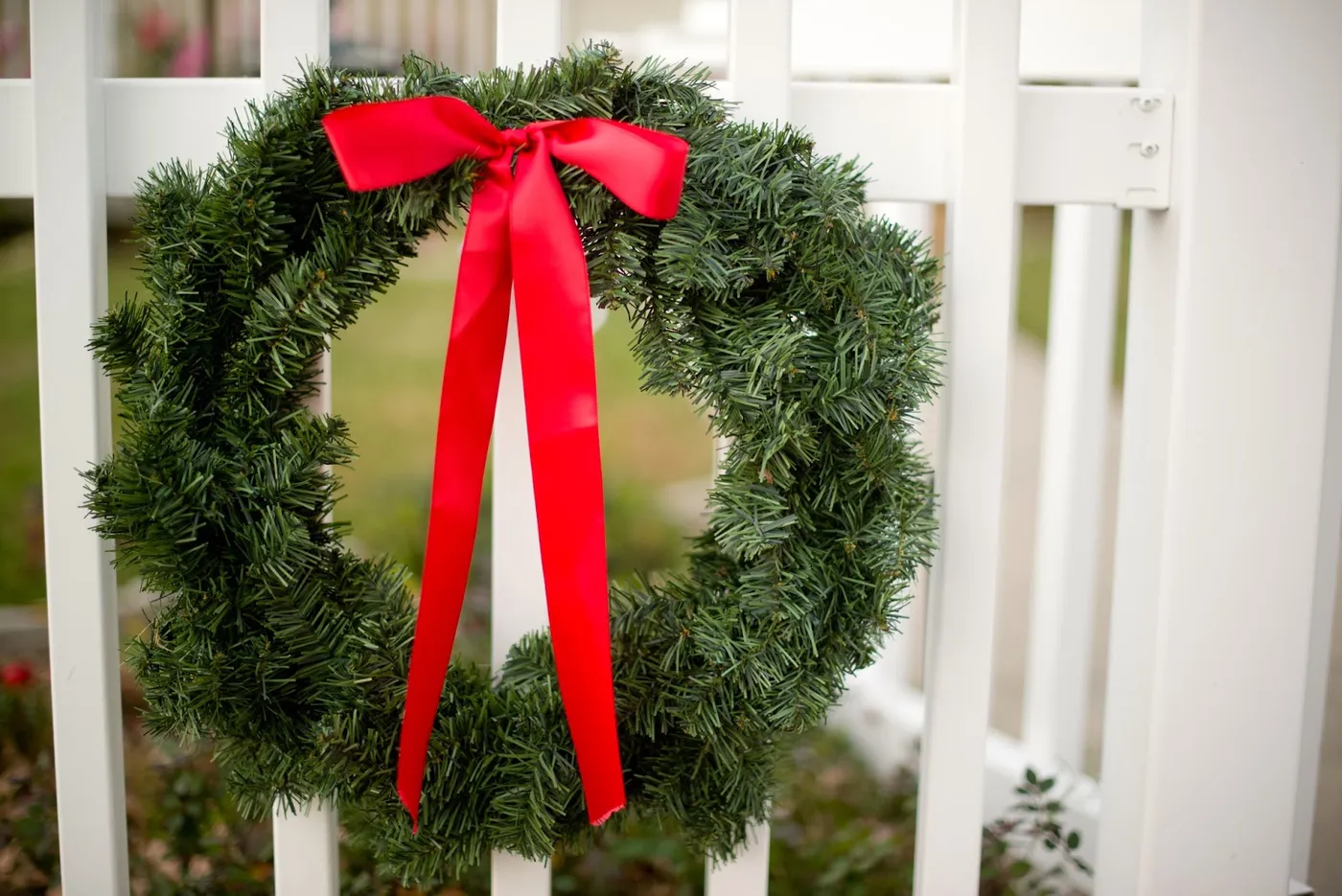 Traditional Red Christmas Front Porch — Domestic Fashionista
