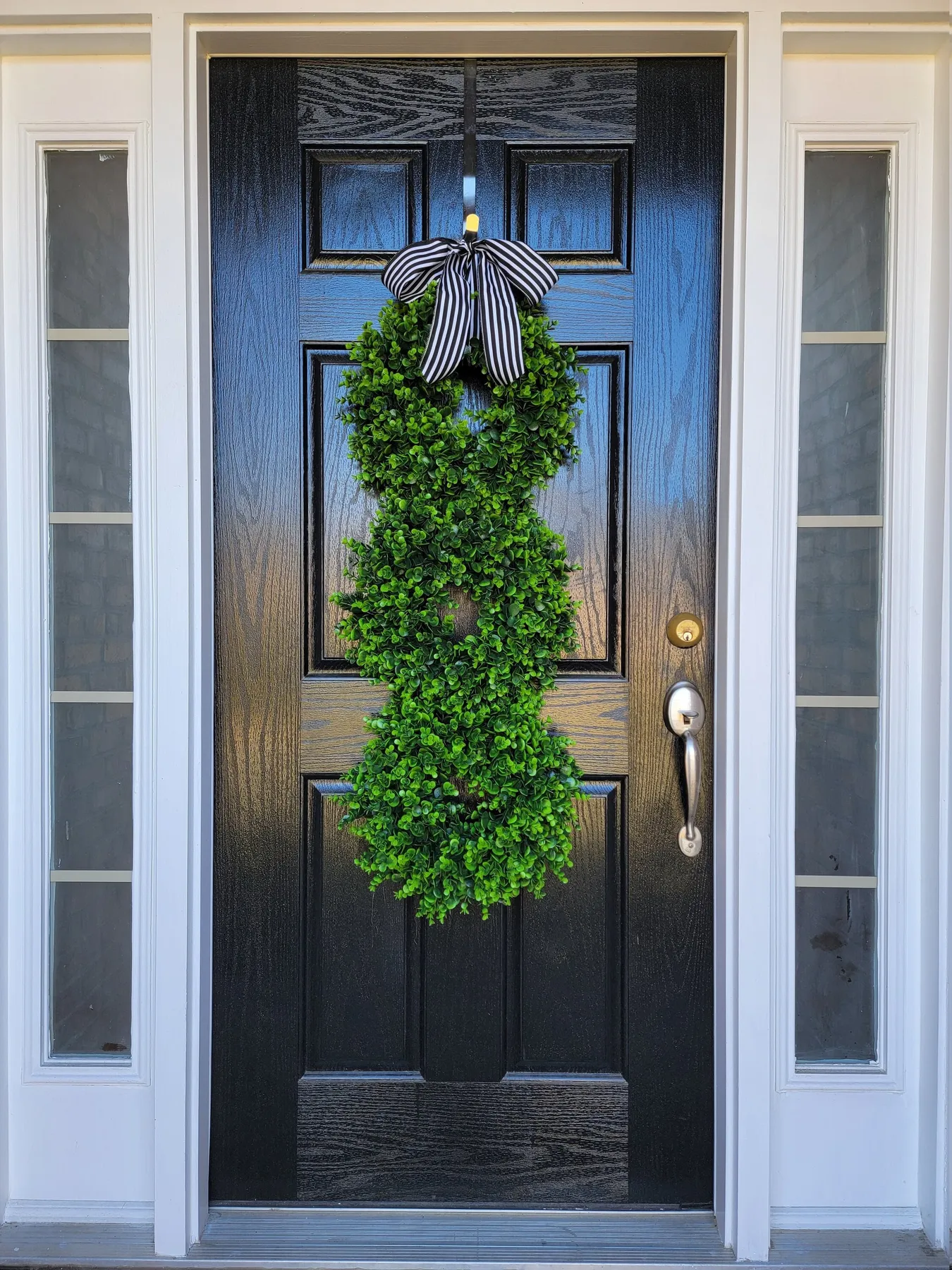 Trio Boxwood Wreath – Green Eucalyptus, Front Door Decor