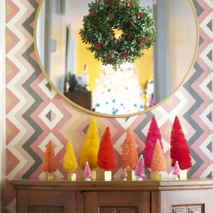 Vintage Dealer Colorful Home Photos | Apartment Therapy