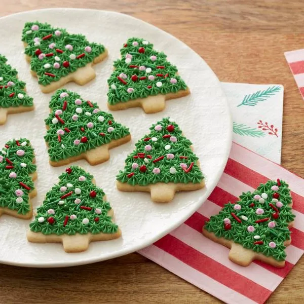 Wilton Large Christmas Tree Cookie Cutter - 191005239 | Blain's Farm & Fleet