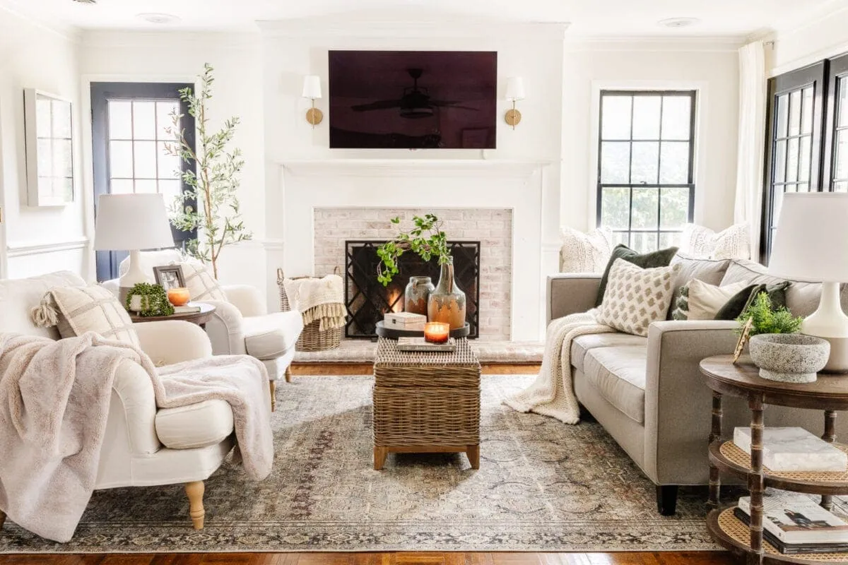 Winter Living Room & My Favorite Winter Decor - Bless'er House