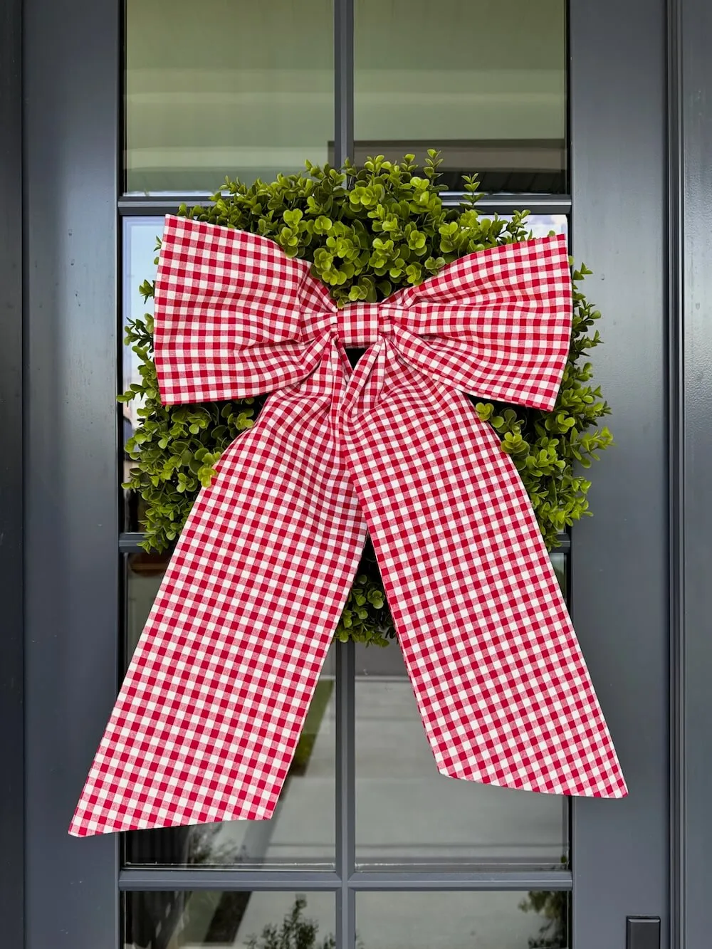 Winter Porch Decor Ideas That Feel Warm and Inviting – A Bow or Two