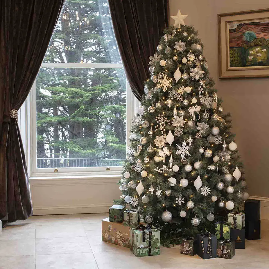 Winter Wonderland - 8ft White Decorated Christmas Tree