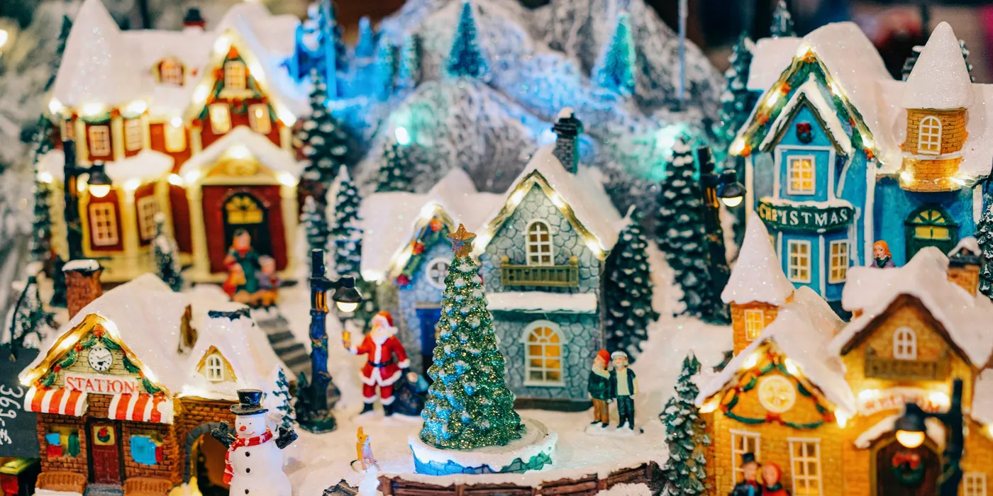 Yes, You Can Get Your Small Town Featured in a Hallmark Christmas Movie -  AOL